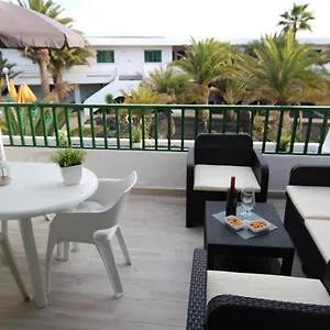 https://roxy-home.in-canary-islands.com